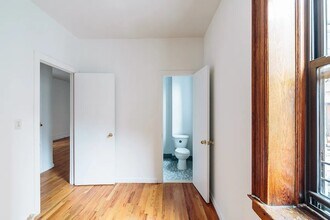 2 Bank St in New York, NY - Building Photo - Building Photo