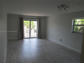 1428 Euclid Ave in Miami Beach, FL - Building Photo - Building Photo