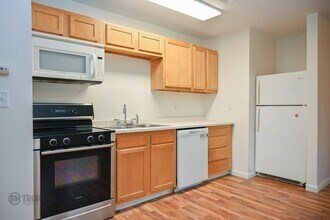 315 Summit Ave N in Crookston, MN - Building Photo - Building Photo