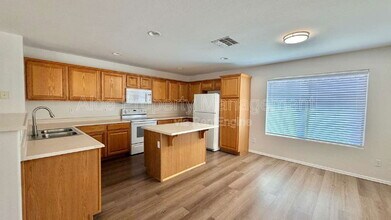 42291 W Desert Fairways Dr in Maricopa, AZ - Building Photo - Building Photo