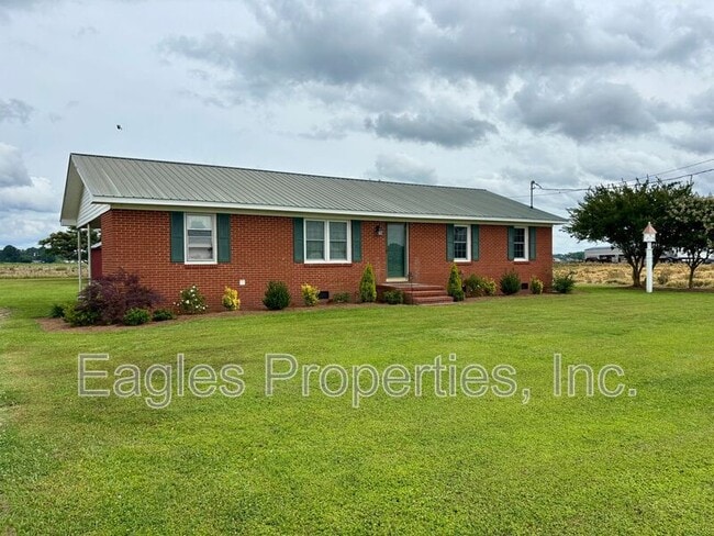 342 Leon Flowers Rd in Mount Olive, NC - Building Photo - Building Photo