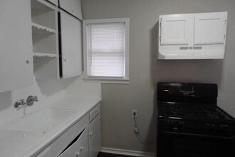 8706 Cardella Ave in Dallas, TX - Building Photo - Building Photo