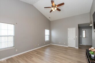 10703 Hanover Ct in Indianapolis, IN - Building Photo - Building Photo