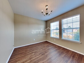 1227 Wenatchee Dr in Krum, TX - Building Photo - Building Photo