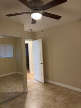 402 W Ramona Dr, Unit 402 W Ramona Dr in Rialto, CA - Foto de edificio - Building Photo