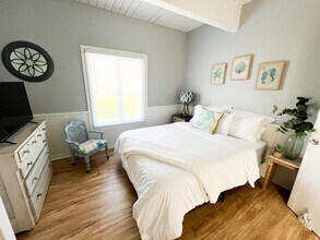 11866 Starfish Ln in Malibu, CA - Building Photo - Building Photo