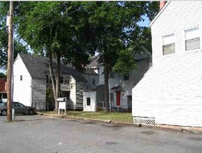 Cumberland Square Apartments in Little Rock, AR - Building Photo - Building Photo