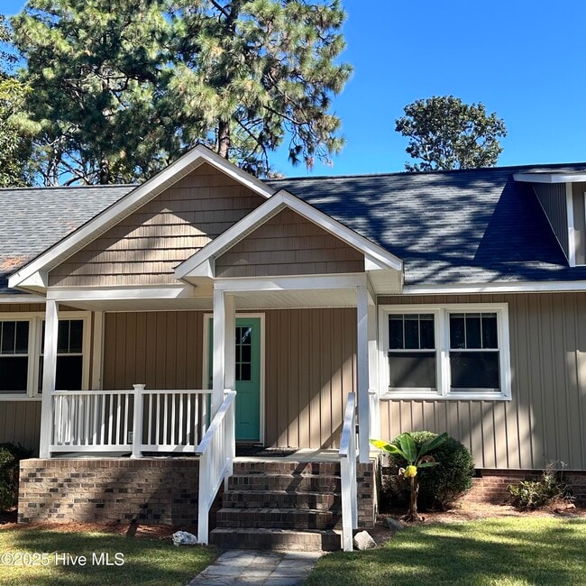 127 E New Jersey Ave in Southern Pines, NC - Building Photo - Building Photo