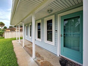 140 Bowdoin Rd in Venice, FL - Building Photo - Building Photo
