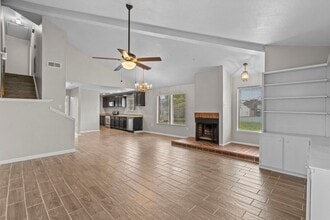 7823 Bateman Ln in Houston, TX - Foto de edificio - Building Photo