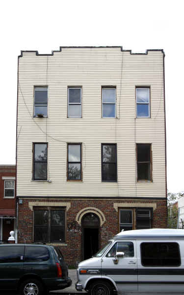 352 Central Ave in Brooklyn, NY - Building Photo - Building Photo