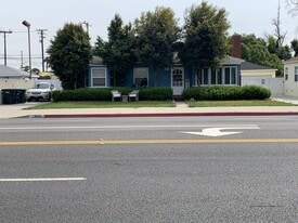 9350 Flower St in Bellflower, CA - Building Photo