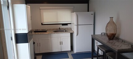 6761 Branch St in Hollywood, FL - Building Photo - Building Photo