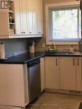 7381 Marieclaude Ave in Niagara Falls, ON - Building Photo - Building Photo