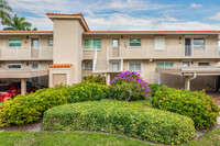 Aqualane Manor in Naples, FL - Foto de edificio - Building Photo