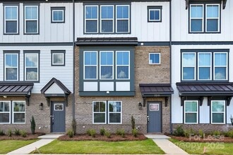 3210 Stelfox St, Unit 7204 in Charlotte, NC - Building Photo - Building Photo