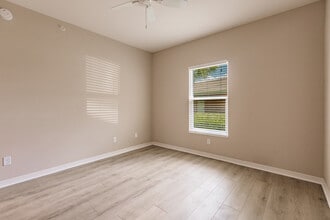 27490 Palmesta Circle in Bonita Springs, FL - Building Photo - Building Photo