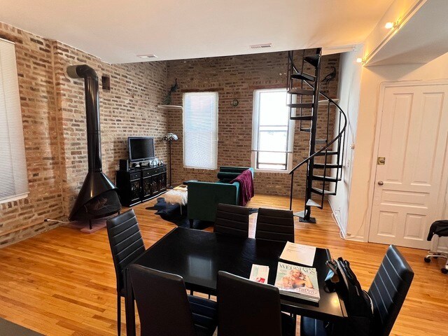 2129 N Southport Ave, Unit 2 in Chicago, IL - Building Photo - Building Photo