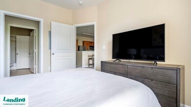 10051 Perimeter Station Dr, Unit 13-305 in Charlotte, NC - Foto de edificio - Building Photo