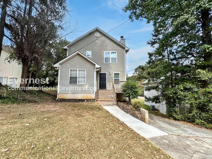 1194 Stoneham Ct in Atlanta, GA - Building Photo