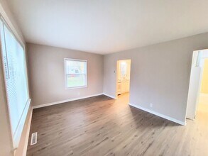 17312 Lathrop Ave in Hazel Crest, IL - Building Photo - Building Photo