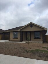 6256 Panther Dr in Brownsville, TX - Foto de edificio - Building Photo