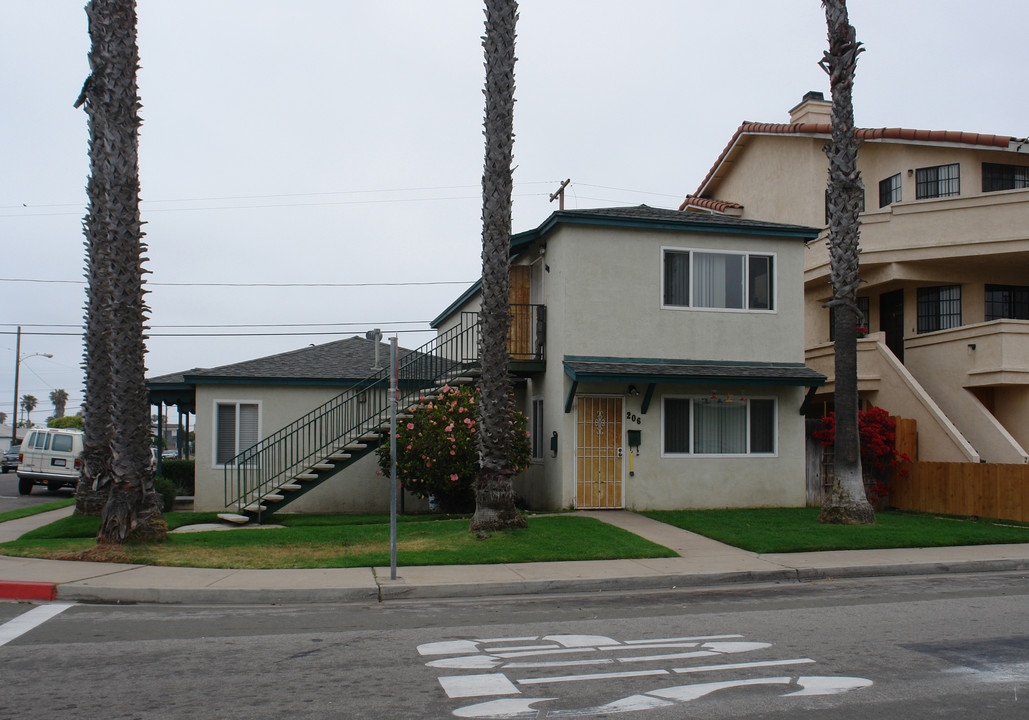 206 Elm Ave in Imperial Beach, CA - Building Photo