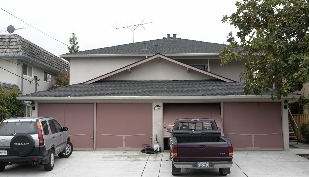 3451 Redwood Ct in Castro Valley, CA - Building Photo