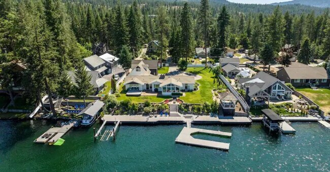 6025 W Harbor Dr, Unit Harbor Island in Coeur d'Alene, ID - Building Photo - Building Photo