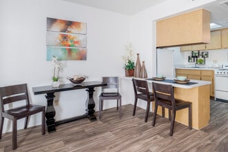 Vue Nineteen 01 in Tempe, AZ - Building Photo - Interior Photo