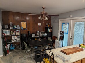 3814 Starhill Dr in San Antonio, TX - Building Photo - Building Photo