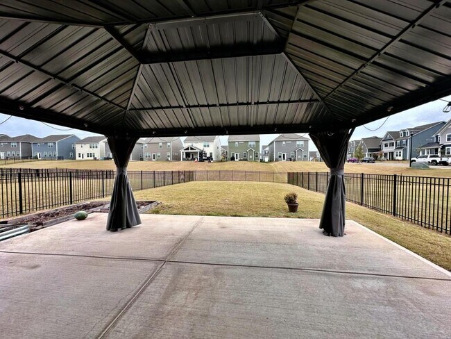 389 Runner Stone Ln in Fort Mill, SC - Building Photo - Building Photo