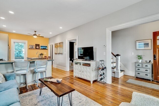 1 Riverside Pl in Cambridge, MA - Building Photo - Building Photo