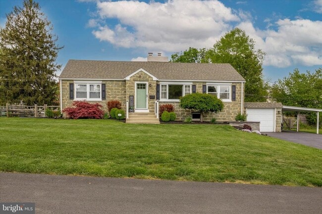 property at 541 Dorothy Ln