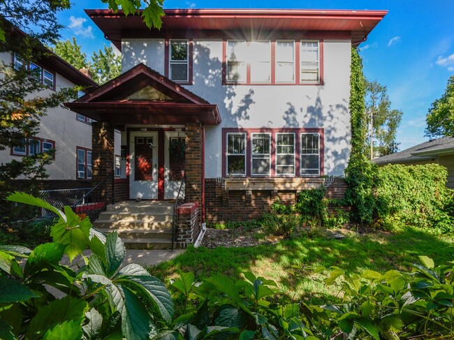 3425 Columbus Avenue South, Unit 1