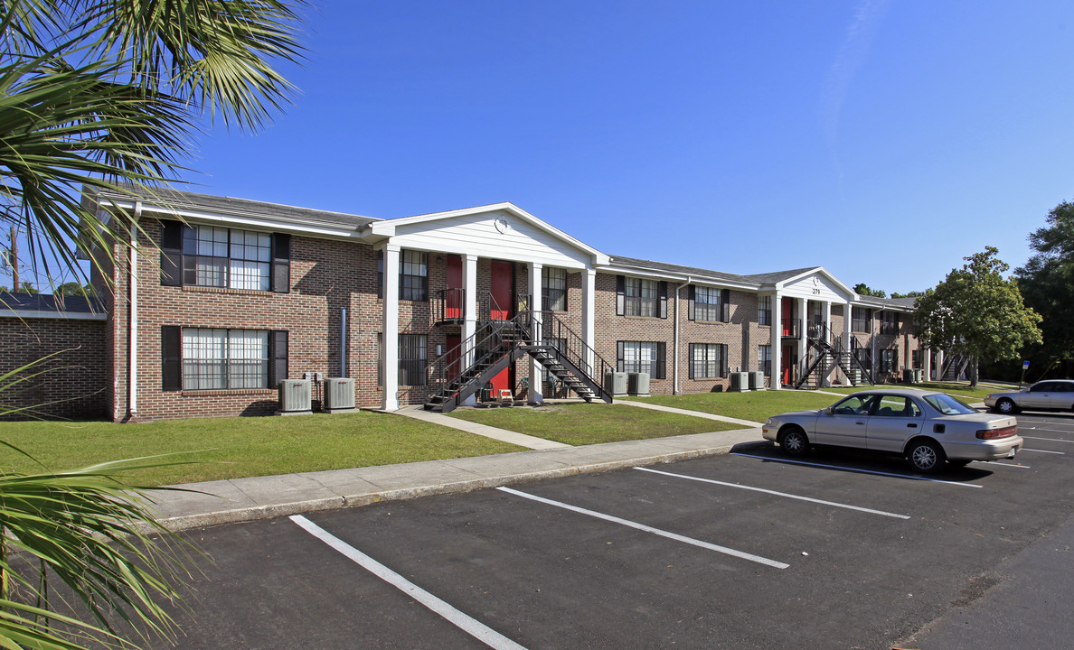 Cedar Park in Lake City, FL - Building Photo