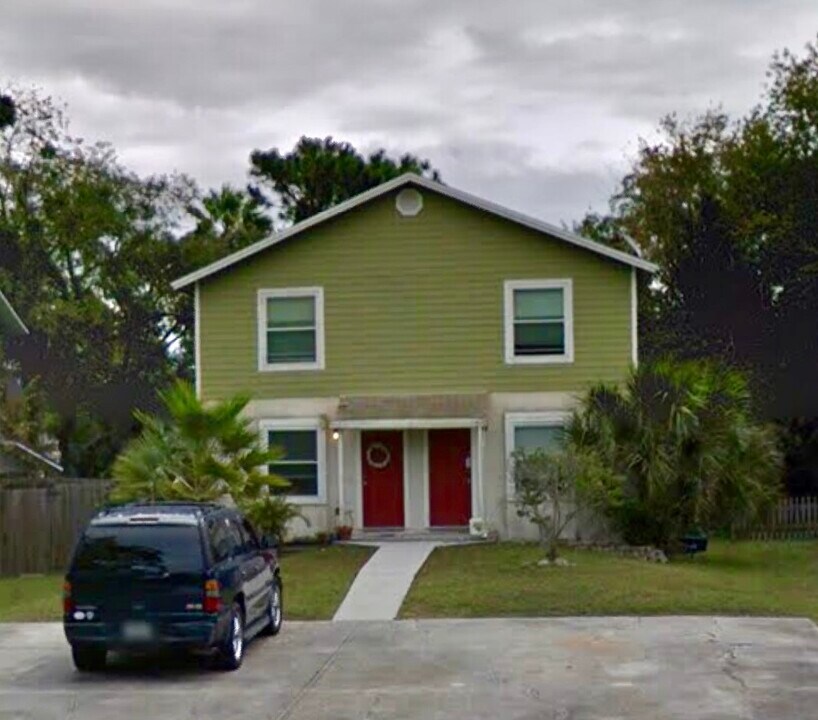 2133 Oleander Pl in Neptune Beach, FL - Building Photo