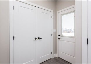 1000 Berg Pl in Leduc, AB - Building Photo - Building Photo