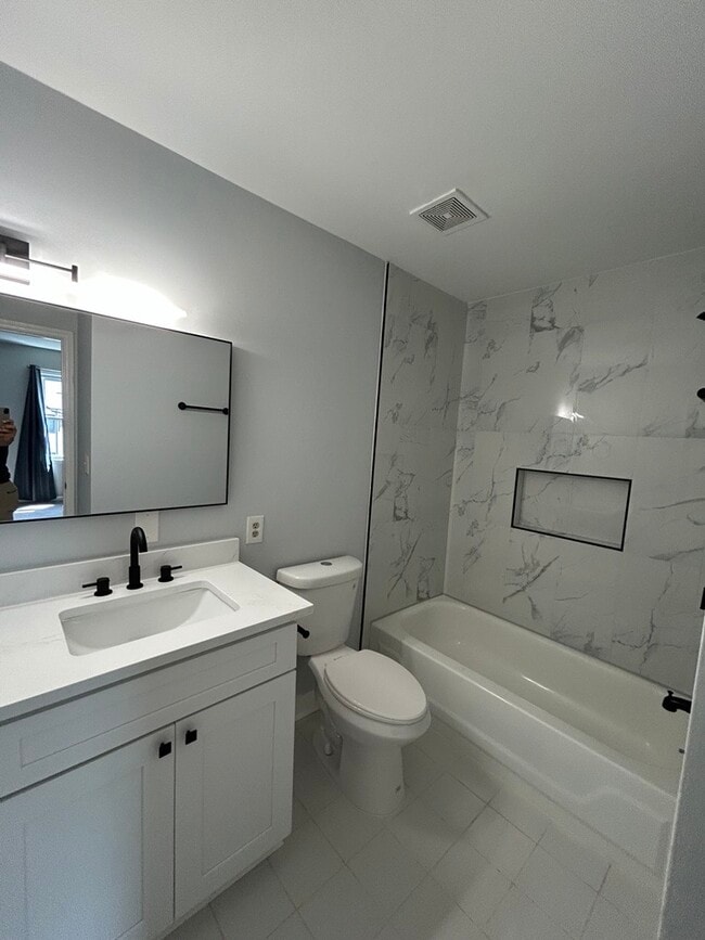 430 Queens Rd, Unit 732 in Charlotte, NC - Building Photo - Building Photo