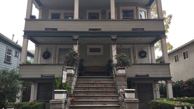 521 T St in Sacramento, CA - Building Photo - Building Photo