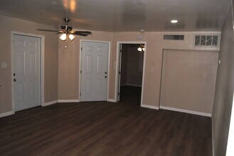 4809 Hahn Ave in Bakersfield, CA - Building Photo - Building Photo