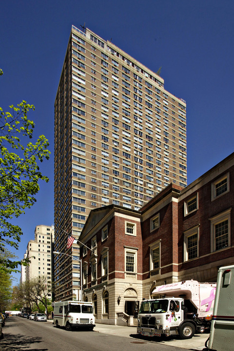 211 East 70th Street in New York, NY - Foto de edificio