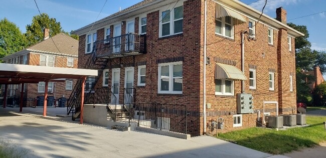 1726 E Waterman St in Wichita, KS - Foto de edificio - Building Photo