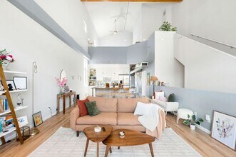 220 Roslyn St in Denver, CO - Building Photo - Building Photo