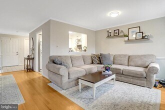 2101 N Rolfe St in Arlington, VA - Building Photo - Building Photo