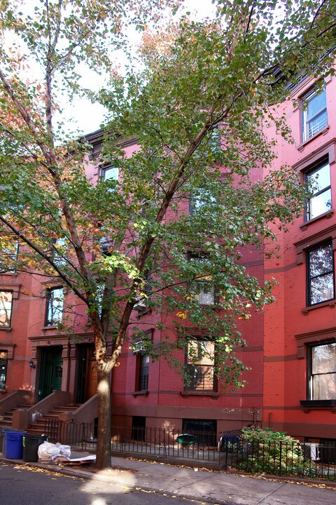 307 Hicks St in Brooklyn, NY - Building Photo