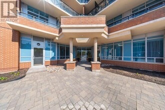 2772-2772 Keele St in Toronto, ON - Building Photo - Building Photo