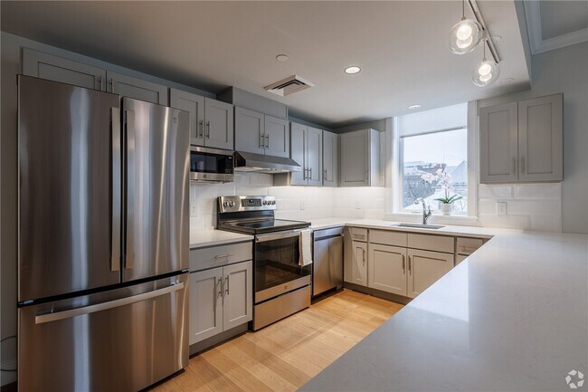 105 W Court St in Ithaca, NY - Building Photo - Building Photo