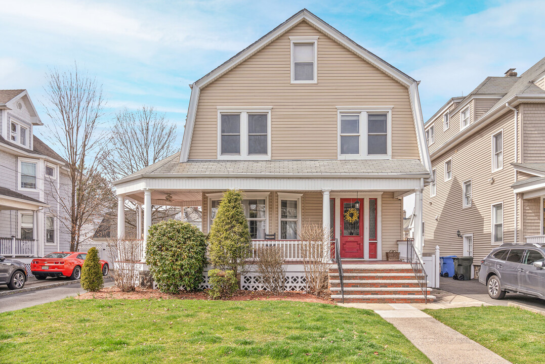 206 Mortimer Ave in Rutherford, NJ - Building Photo