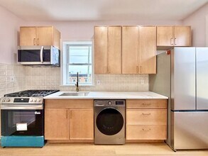 130 Beach St in Jersey City, NJ - Building Photo - Building Photo